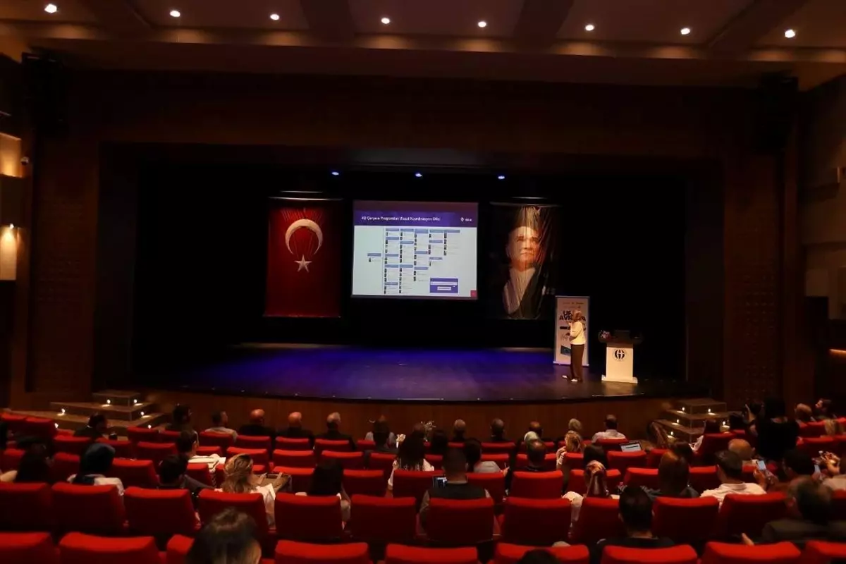 Gaziantep'te 'Ufuk Avrupa Bilgi Günü' Etkinliği Düzenlendi
