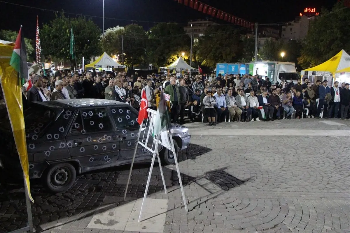 İsrail'in Filoya Saldırısı Türkiye'nin Dört Şehrinde Protesto Edildi