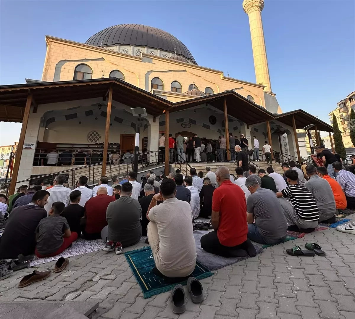 Gaziantep ve çevre illerde Kurban Bayramı namazı kılındı