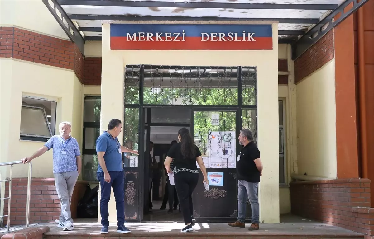 Gaziantep ve çevre illerde YKS'nin ilk oturumu TYT başladı