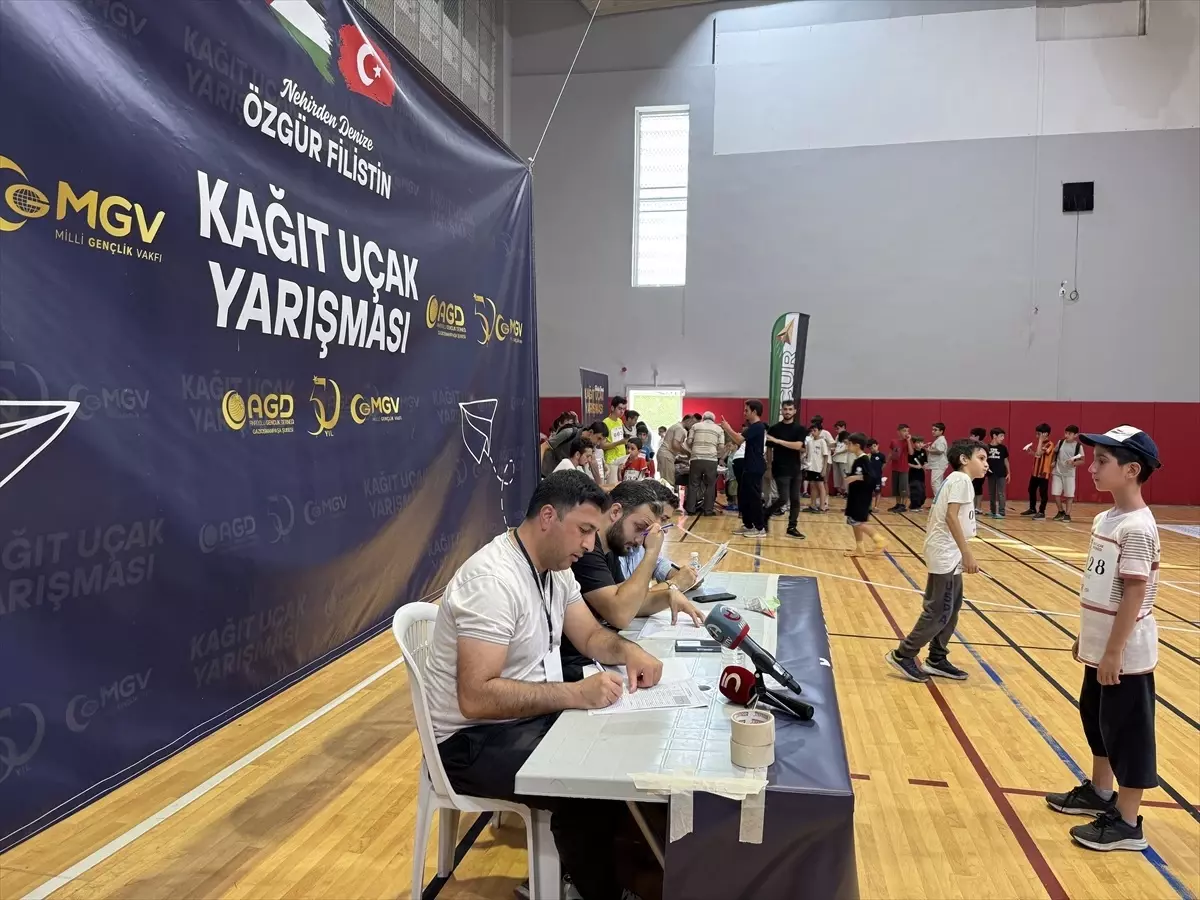 Gaziosmanpaşa'da Çocuklar İçin Filistin Farkındalığı: Kağıt Uçak Yarışması