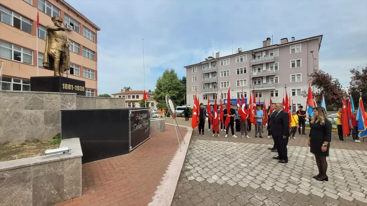Samsun'da Eğitim Yılı Başladı: Öğrenciler Dersbaşı Yaptı
