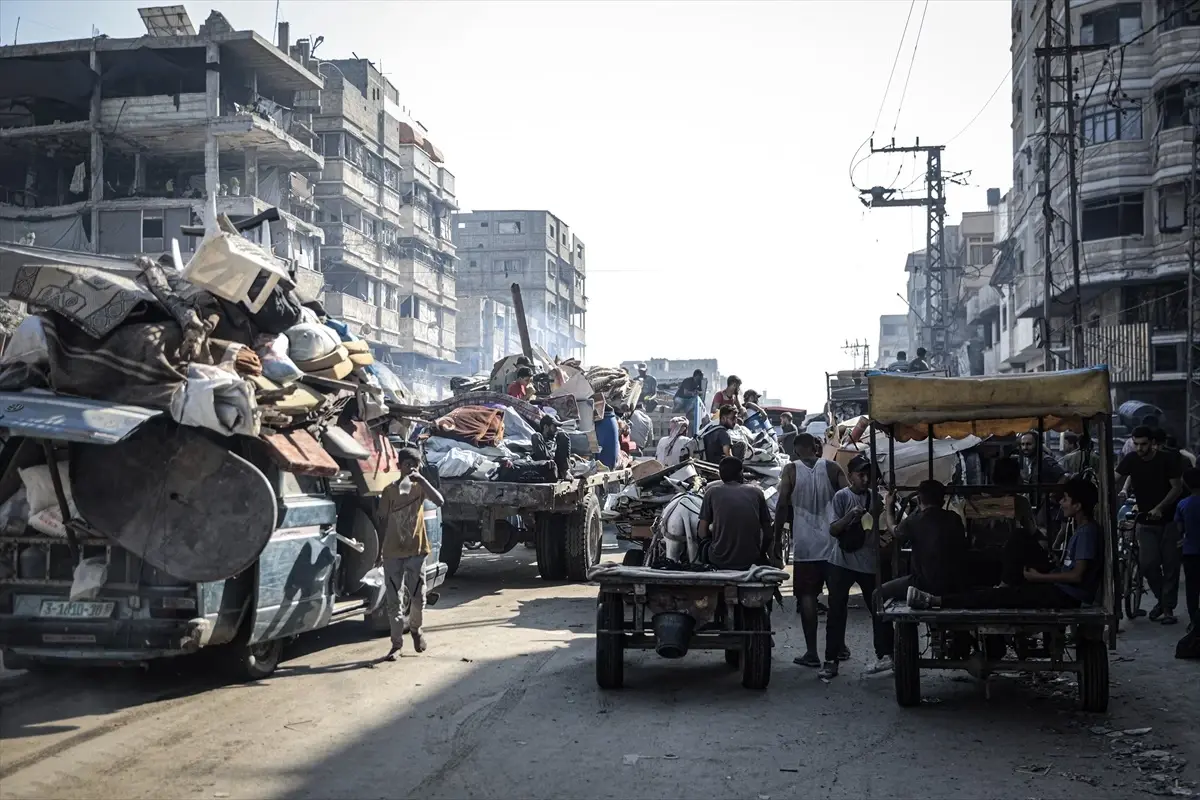 İsrail'in Gazze'ye Yönelik Saldırıları Artıyor, Filistinliler Zorunlu Göçte