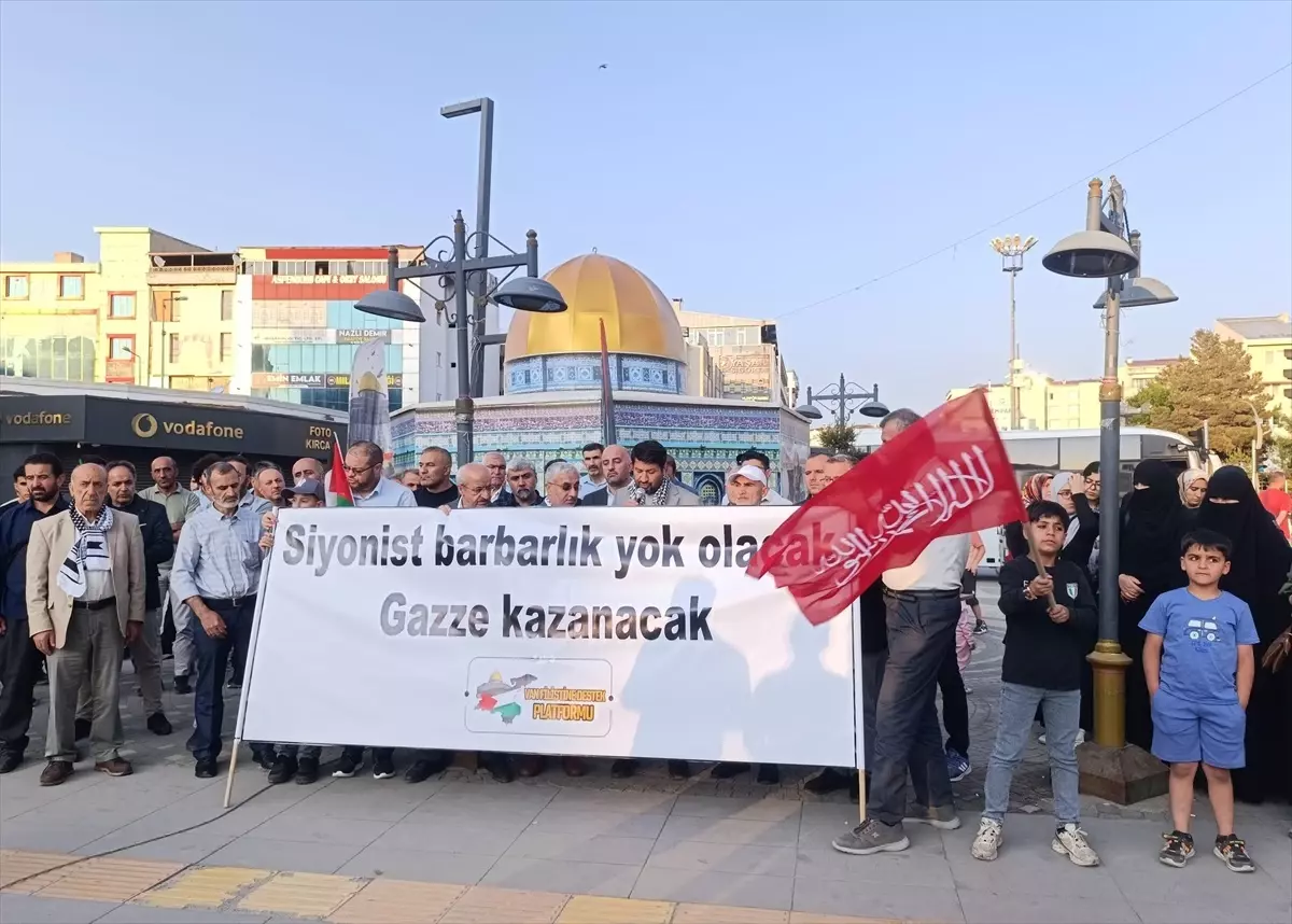 Özgürlük Filosu'ndan Gazze İçin Madleen Gemisi Yola Çıktı