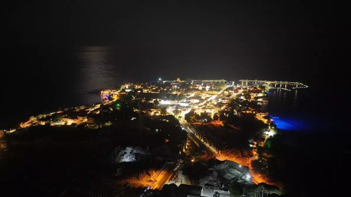 Antalya'da 'Geleceğe Miras' Projesi ile Ziyaretçi Sayısı Yüzde 17 Arttı