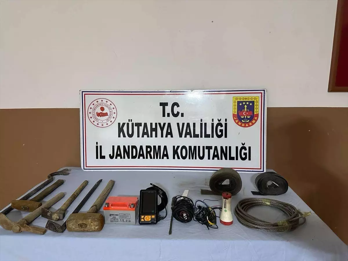 Kütahya'da Kaçak Kazı Yapan 6 Şüpheli Gözaltına Alındı