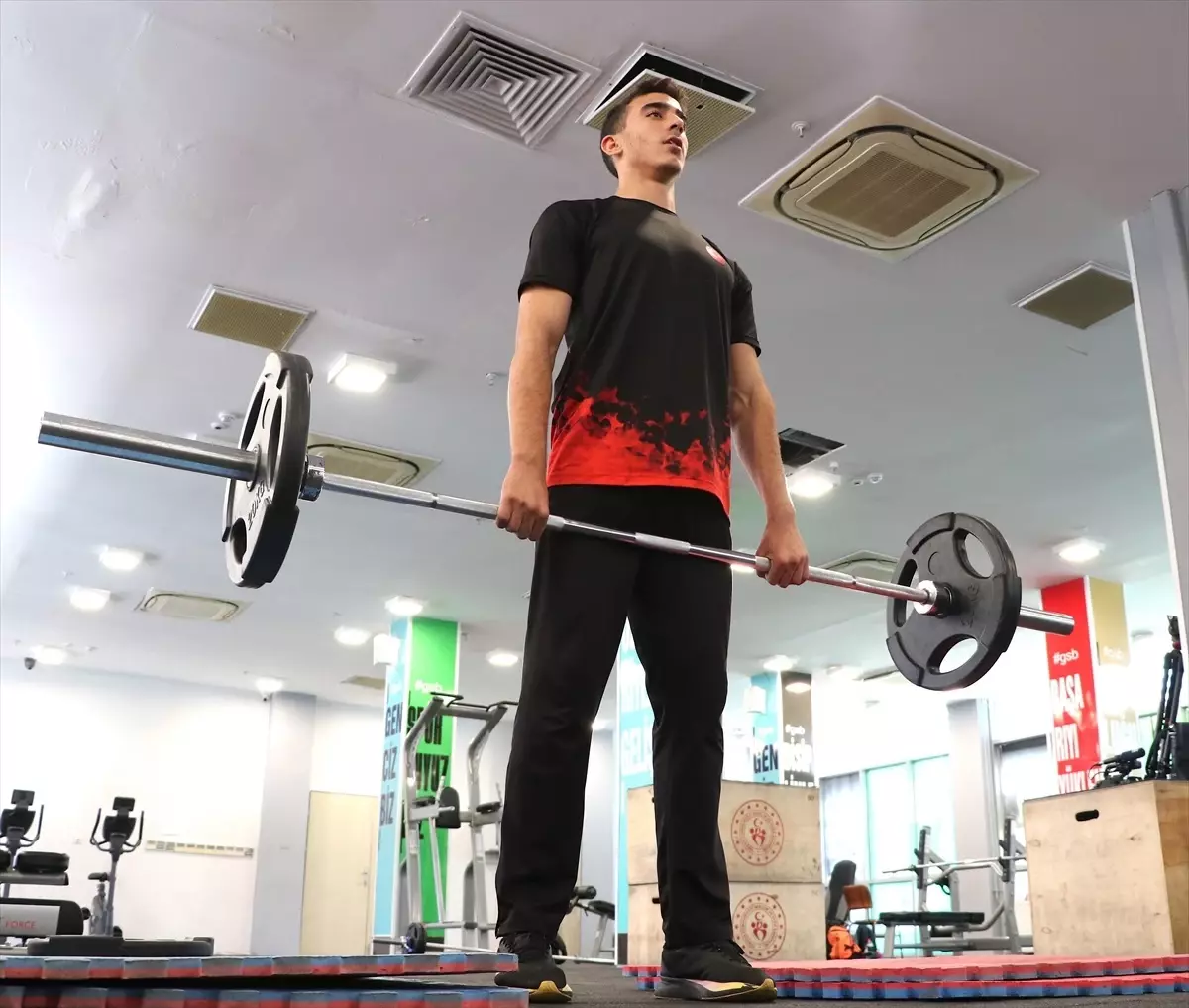 Gaziantep'teki Türkiye Olimpik Hazırlık Merkezi'nde 148 Sporcu Eğitiliyor