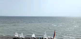 Van Gölü'nde Yelken Sporu ile Gençler Su Sporlarıyla Buluşuyor