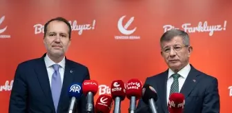 Gelecek Partisi Genel Başkanı Davutoğlu, Yeniden Refah Genel Başkanı Erbakan'ı ziyaret etti
