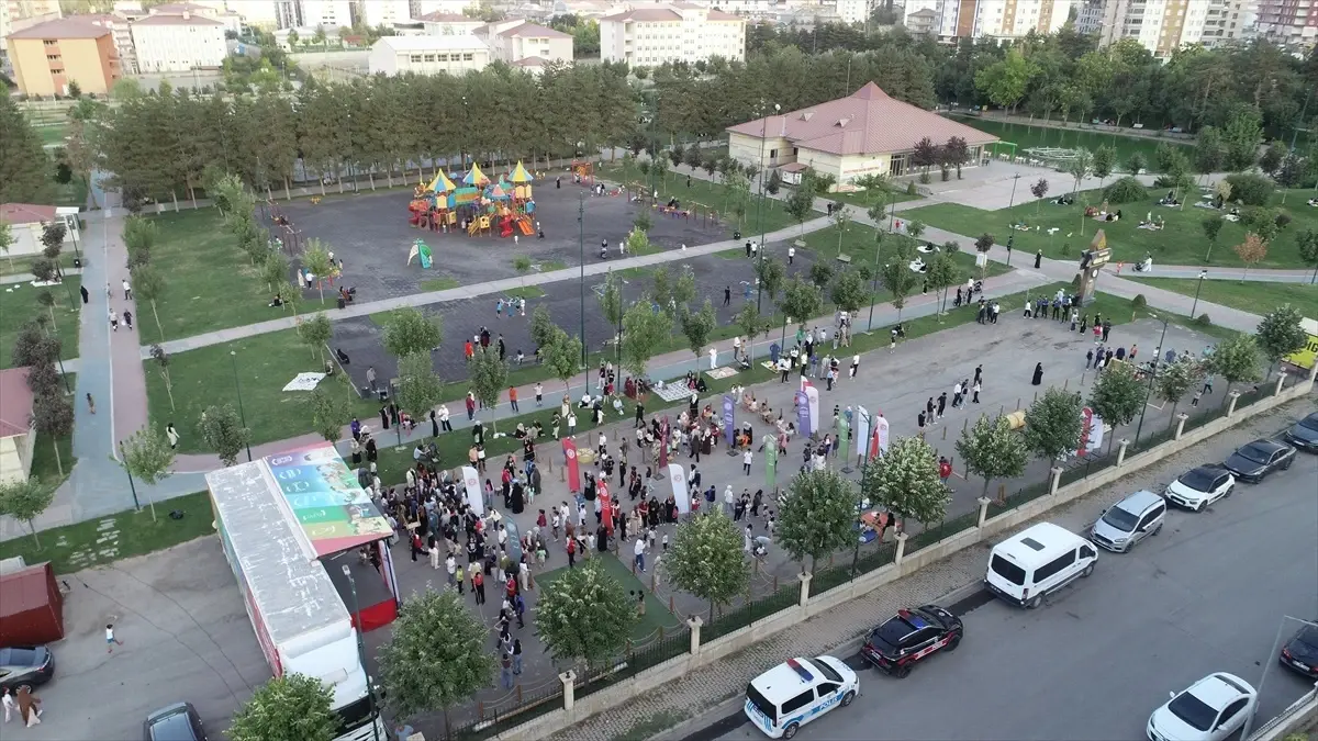 Geleneksel Oyunlar Tırı Muş'ta Çocuklarla Buluştu