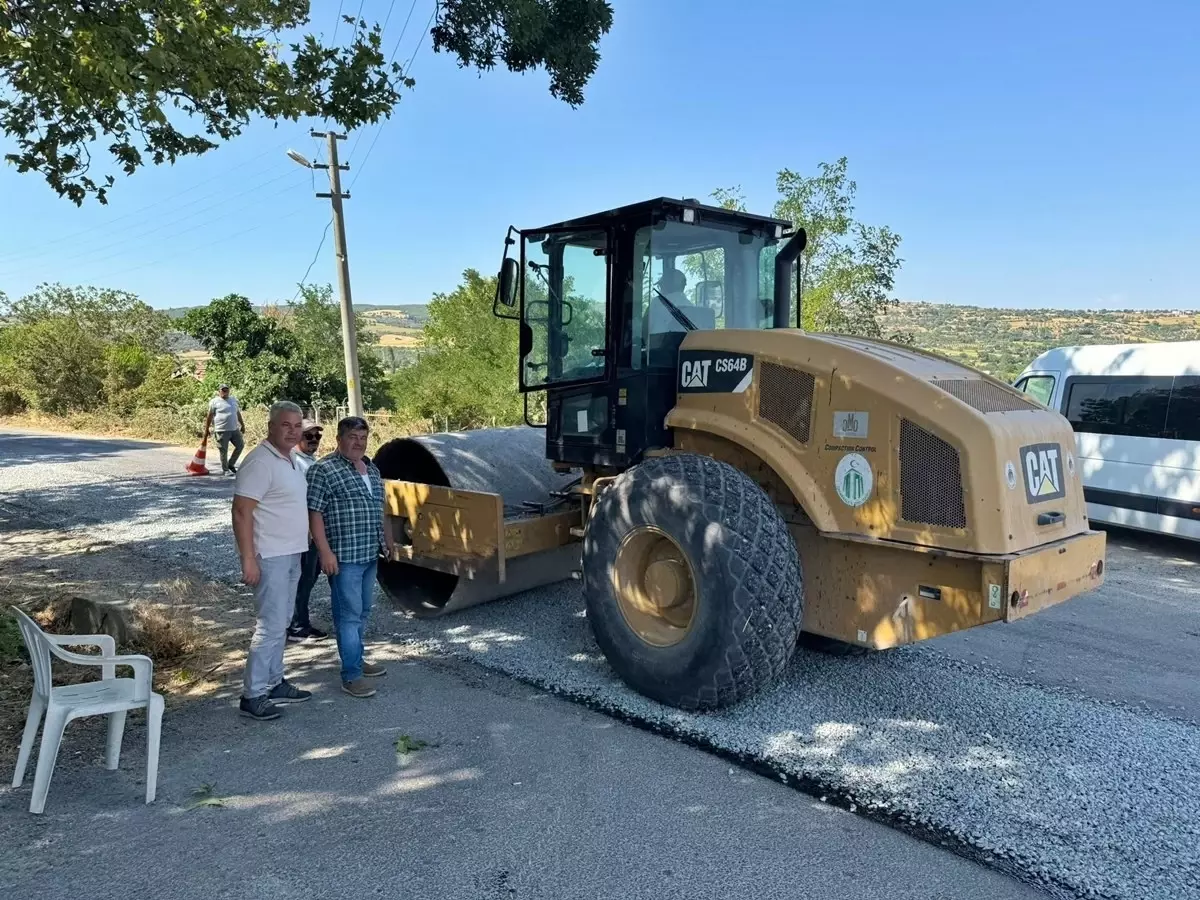 Gelibolu'da Grup Yolunda Sathi Kaplama Çalışmaları Başladı