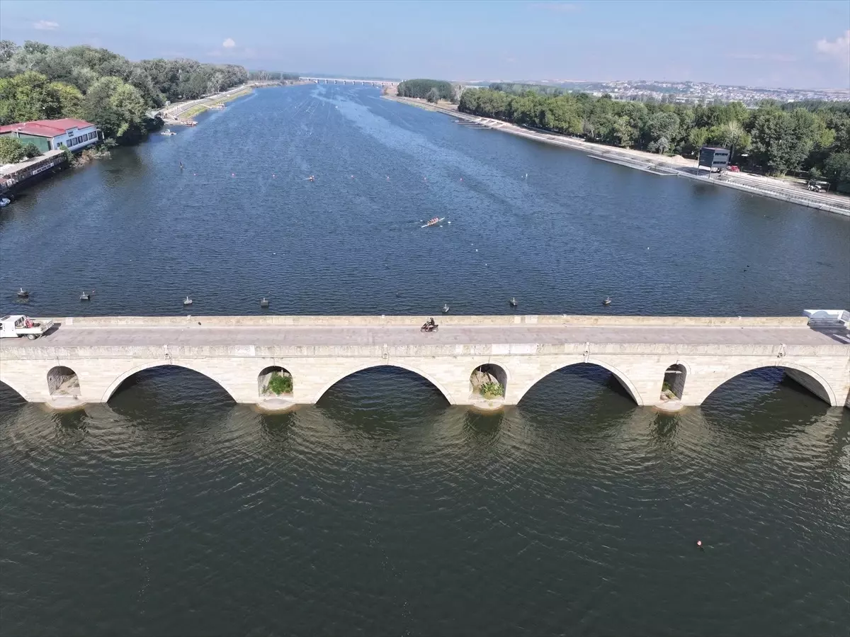 Meriç Nehri'nde Gençler Türkiye Kürek Şampiyonası Heyecanı