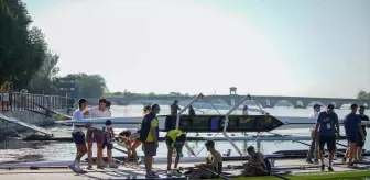 Edirne'de Gençler Türkiye Kupası Kürek Yarışları Devam Ediyor