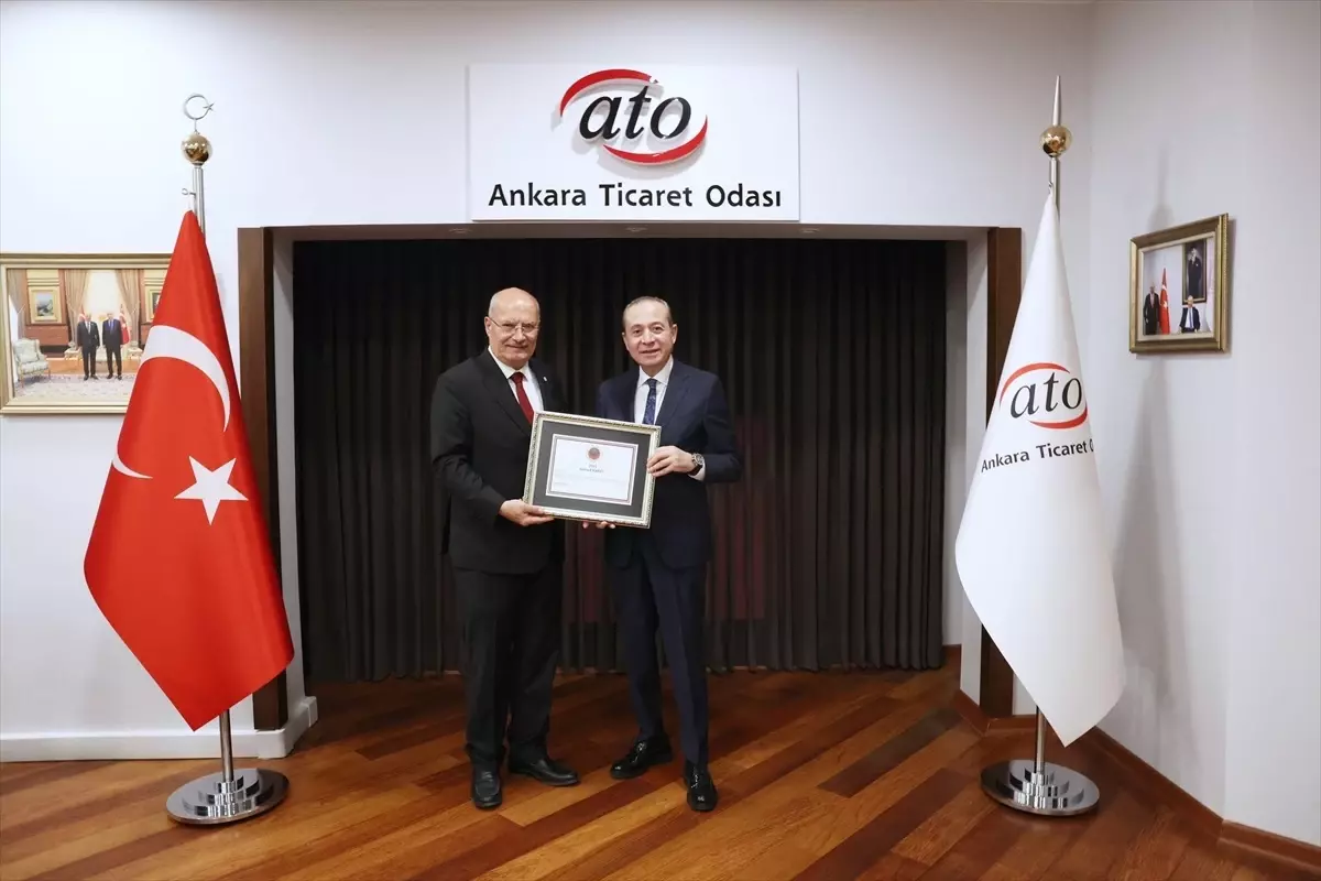 Gençlerbirliği Başkanı Osman Sungur, ATO Başkanı Gürsel Baran'ı Ziyaret Etti