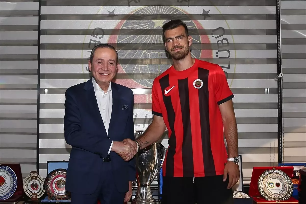 Gençlerbirliği, Yunan Savunmacı Dimitrios Goutas'ı Transfer Etti