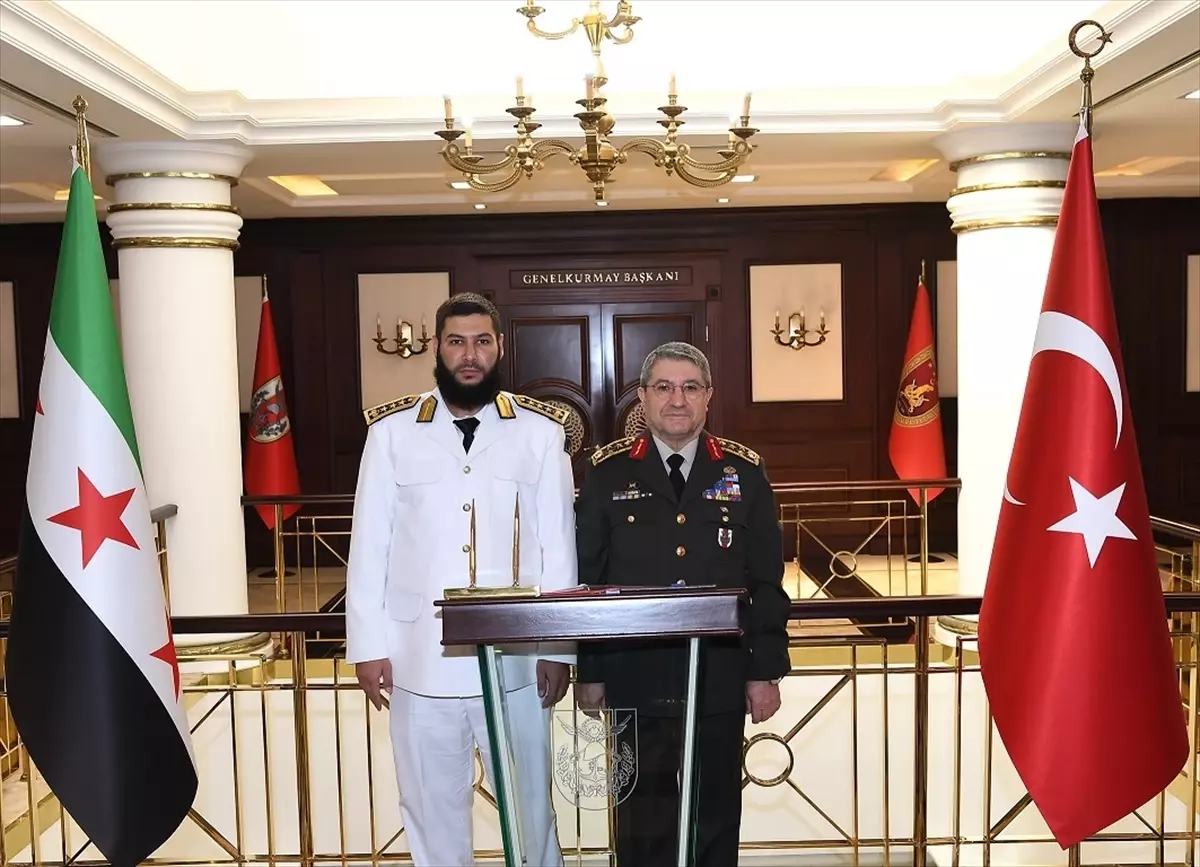 Suriye Deniz Kuvvetleri Komutanı Türkiye'de Kabul Edildi