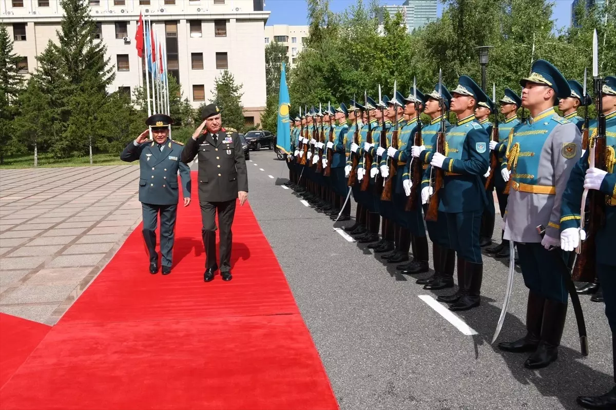 Orgeneral Metin Gürak, Kazakistan'da Resmi Ziyaret Gerçekleştirdi