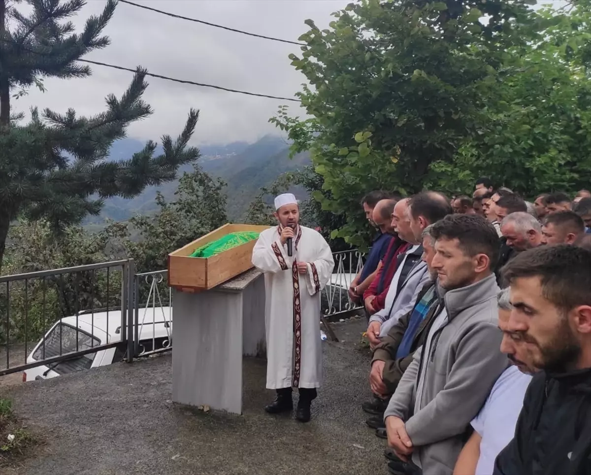 Giresun'da Boğulma Tehlikesi Geçiren Çocuk Hayatını Kaybetti