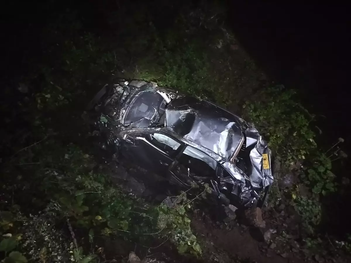Giresun'da otomobil uçuruma yuvarlandı: 3 ölü, 1 yaralı