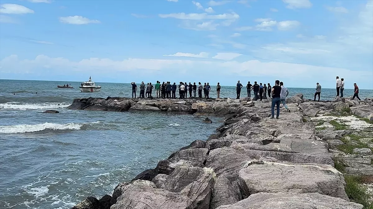 Giresun'da Denizde Kaybolan Çocuk İçin Arama Çalışmaları Başlatıldı