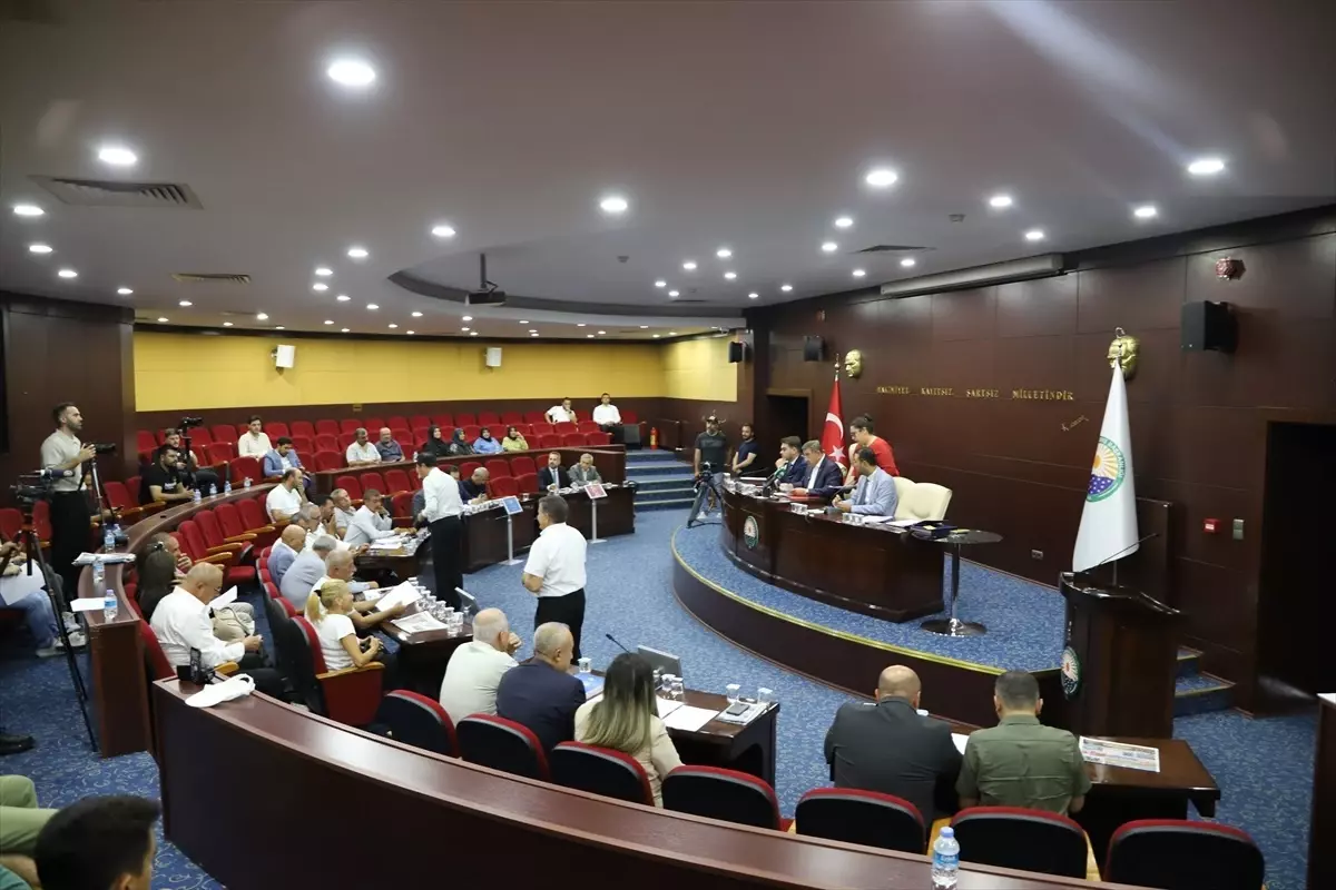 Gölbaşı Belediye Meclisi'nde İncek Parkı ve Tramvay Satışı Gündemi