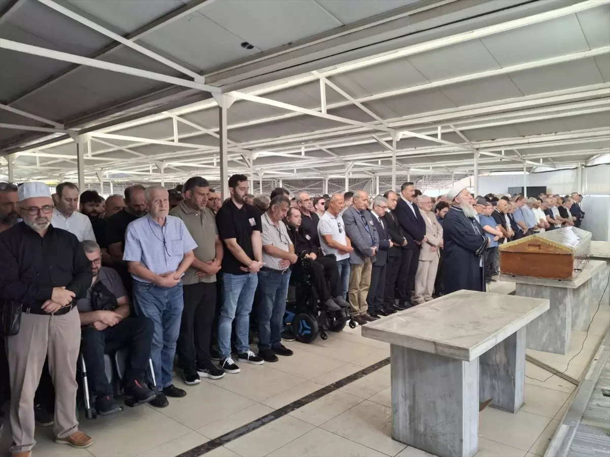 Gölcük Kuyumcular Derneği Başkanı Naim Gürel, Toprağa Verildi