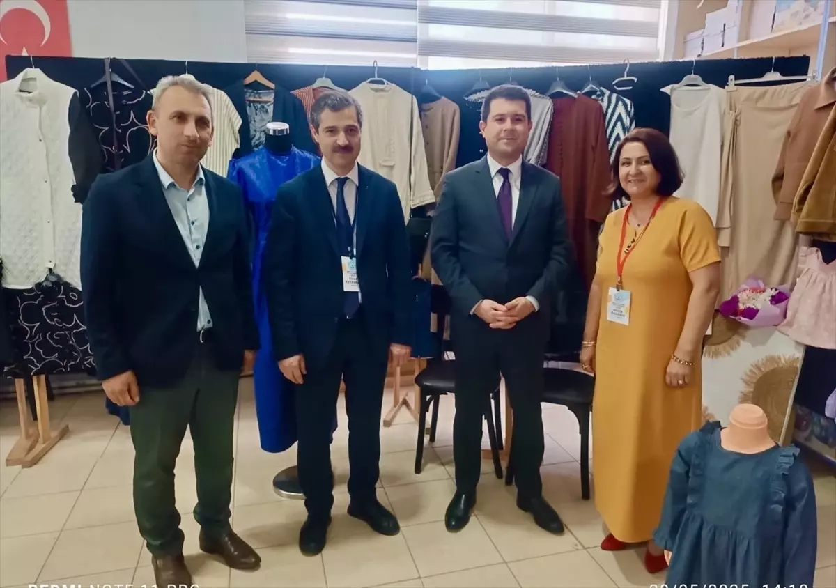 Düzce'de Hayat Boyu Öğrenme Haftası Sergisi Açıldı