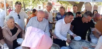 Gömeç'te vatandaşlara pilav ikram edildi