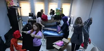 Van YYÜ'den İhtiyaç Sahibi Öğrencilere Ücretsiz Giyim Desteği
