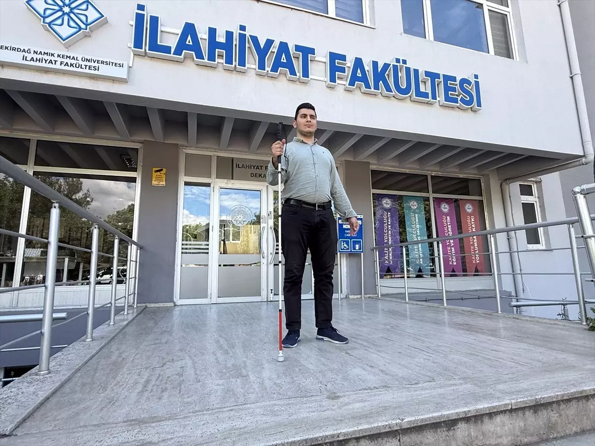 Görme Engelli Efe Yıldız'un Vaizlik Hayali