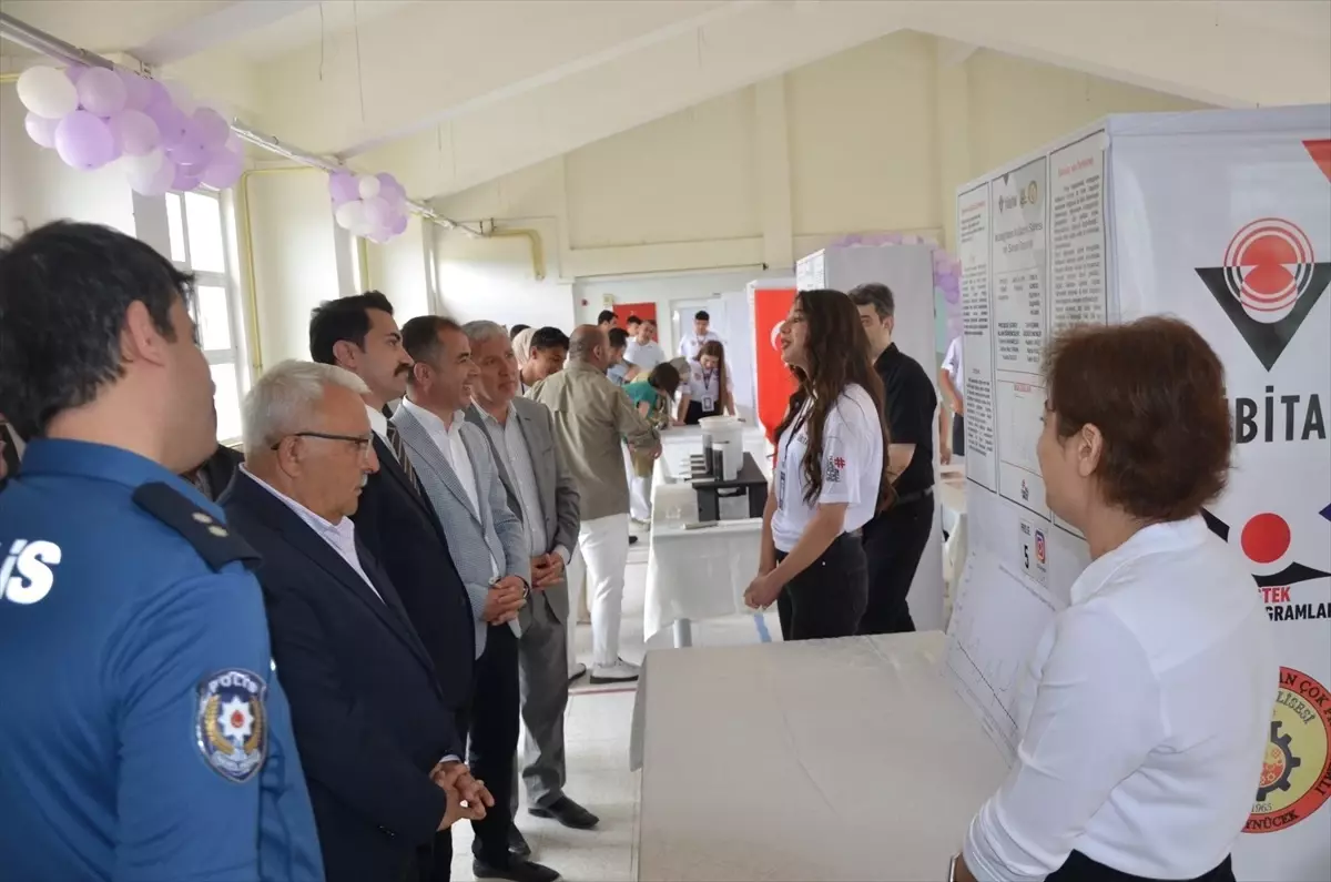 Göynücek'te TÜBİTAK Bilim Fuarı açıldı