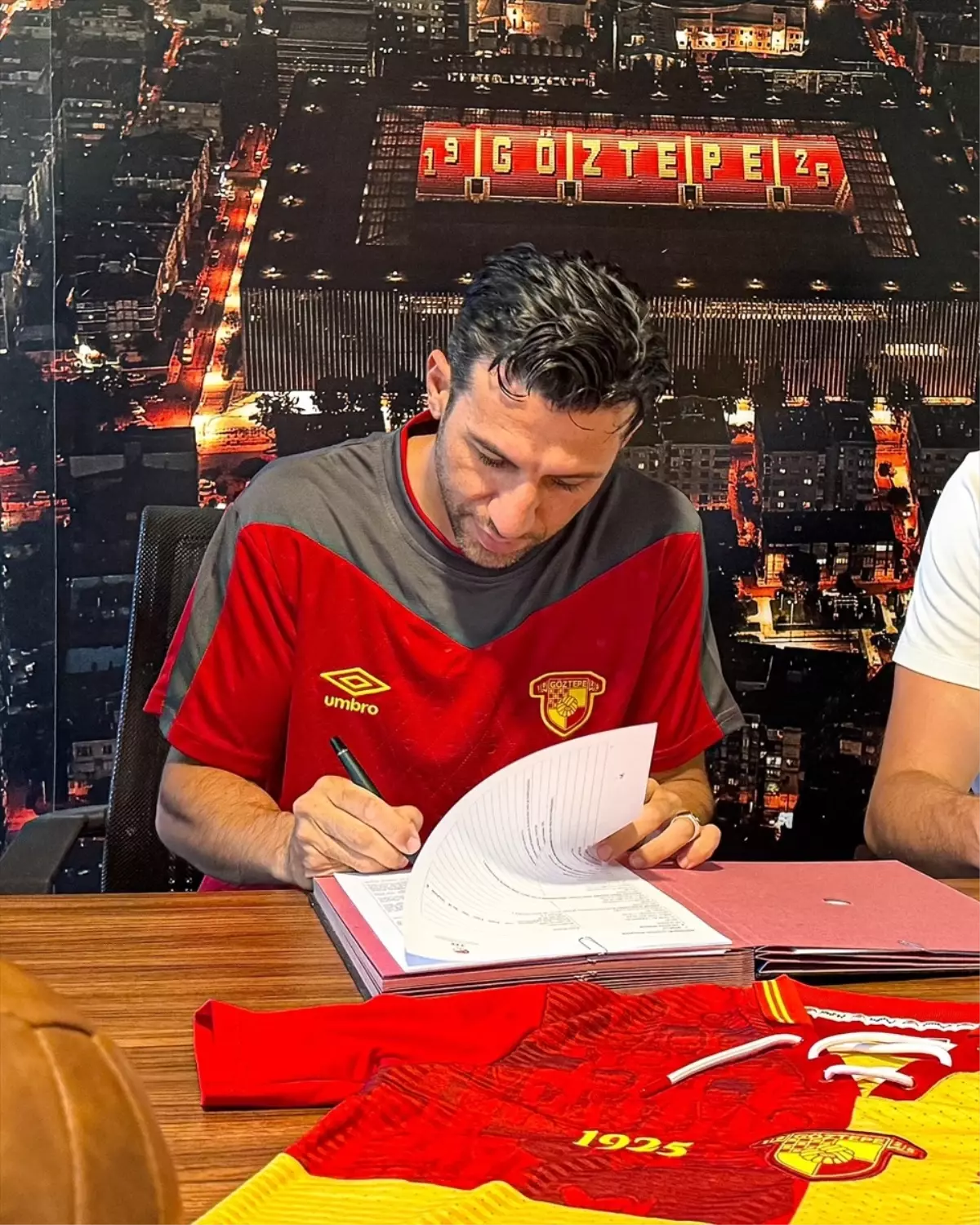 Göztepe, Kaptan İsmail Köybaşı'nın Sözleşmesini Uzattı