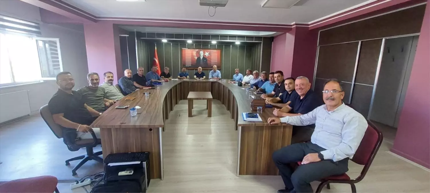 Gümüşhacıköy'de 2025-2026 Eğitim Yılı Öncesi Değerlendirme Toplantısı