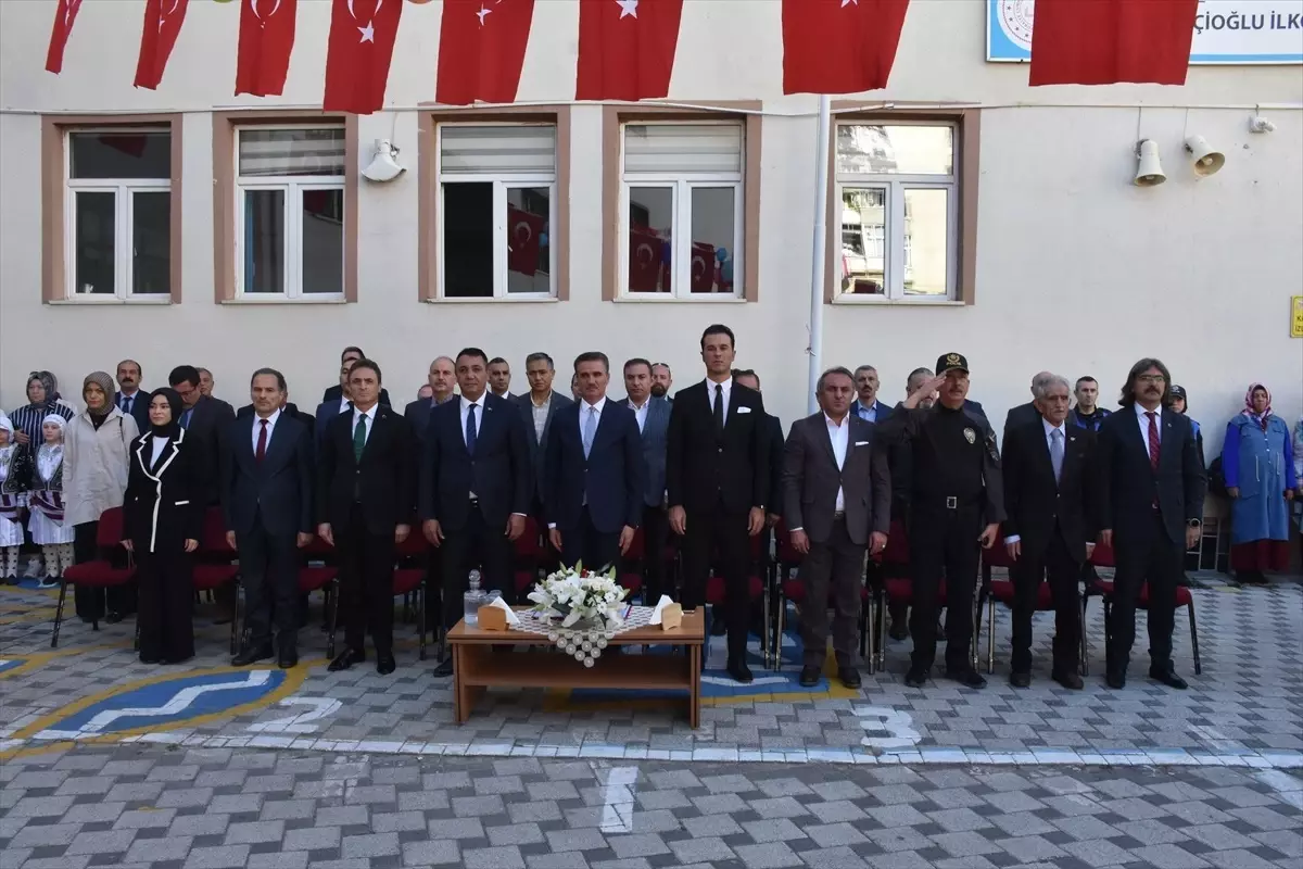 Gümüşhane'de İlköğretim Haftası Törenle Kutlandı