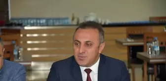 Gümüşhane Üniversitesi Rektörü Prof. Dr. Oktay Yıldız, Basın Bayramı'nda Gazetecilerle Bir Araya Geldi