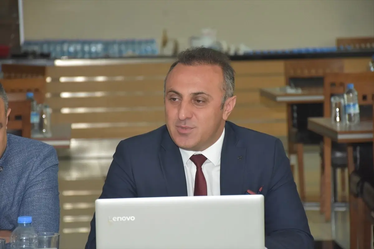 Gümüşhane Üniversitesi Rektörü Prof. Dr. Oktay Yıldız, Basın Bayramı'nda Gazetecilerle Bir Araya Geldi