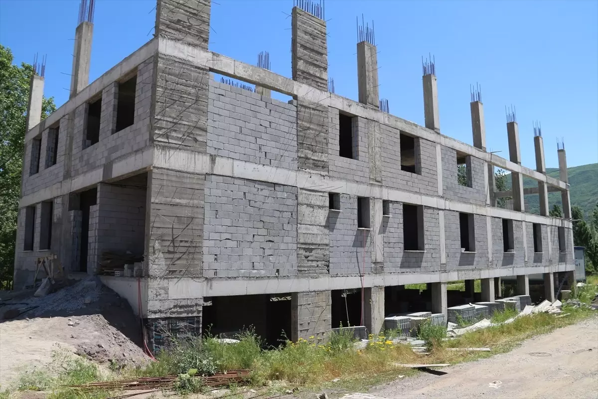 Güroymak'ta Kültür ve İbadet Kompleksi İnşaatı Devam Ediyor