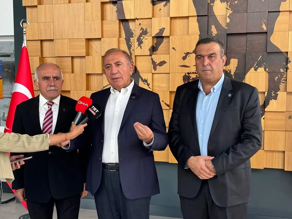 CHP İstanbul İl Yönetimi, İşten Çıkarmalardaki İddiaları Yalanladı