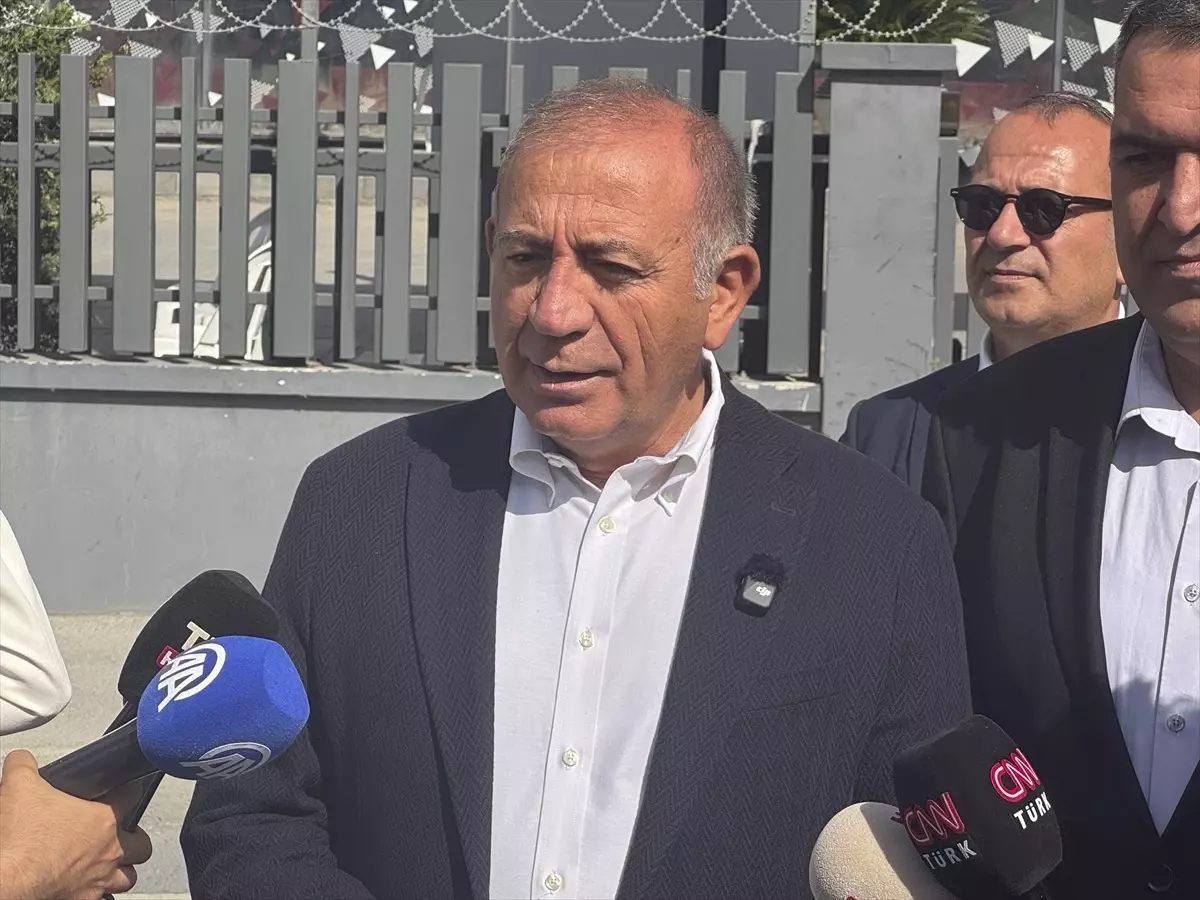 Gürsel Tekin: 'CHP'yi Korumak Bizim Namusumuzdur'