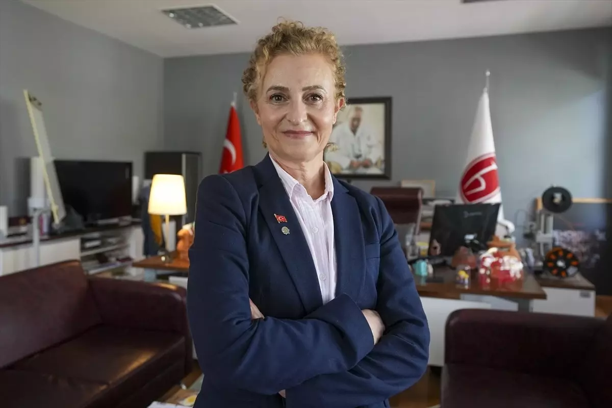 Hacettepe Üniversitesi'nde Dev Fraş Eser: 'Merak Duygusu'