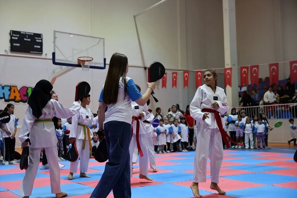 Hacılar'da Yaz Spor Okulları Açılış Töreni Düzenlendi