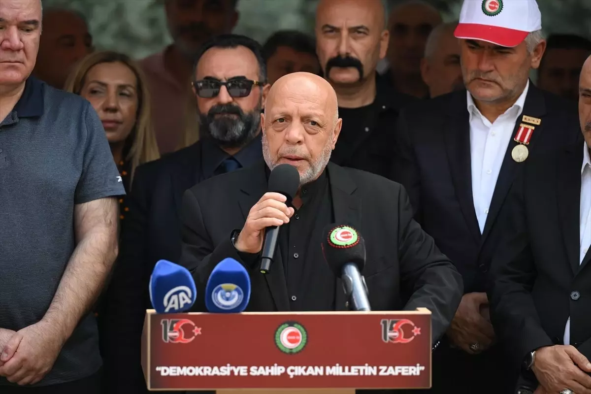 HAK-İŞ, 15 Temmuz şehitlerini kabirleri başında andı