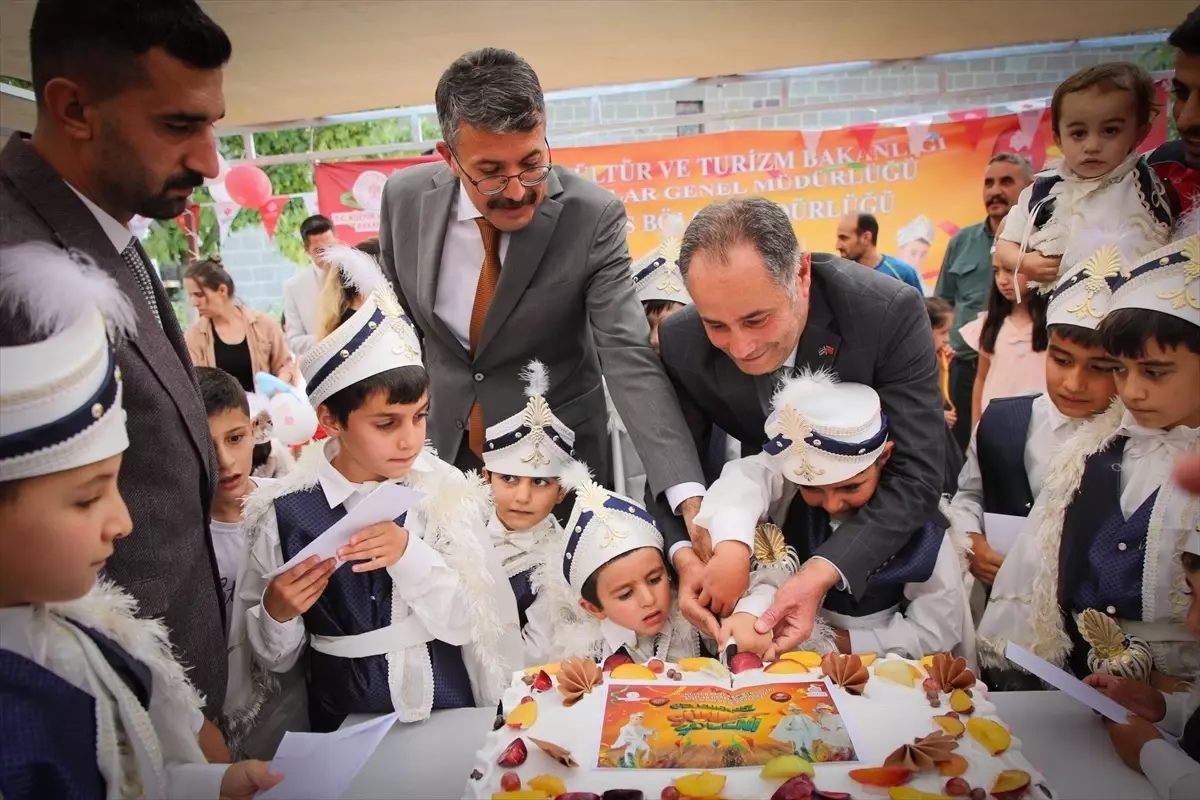 Hakkari'de Toplu Sünnet Şöleni Düzenlendi