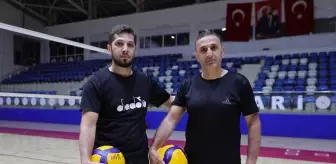 Baba ve Oğul Voleybolla Hakkari'yi Yükseltiyor