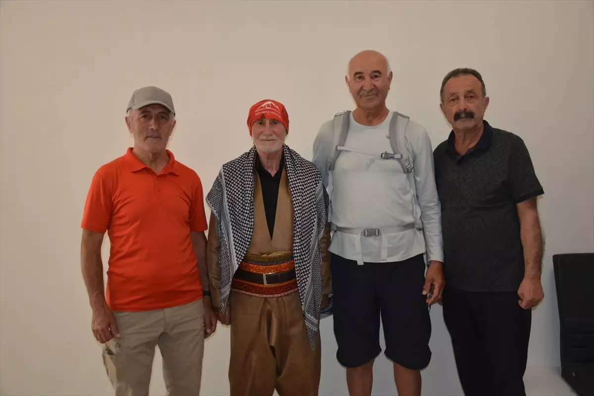 Hakkari'de Buz Tırmanışı B Kampı Düzenleniyor