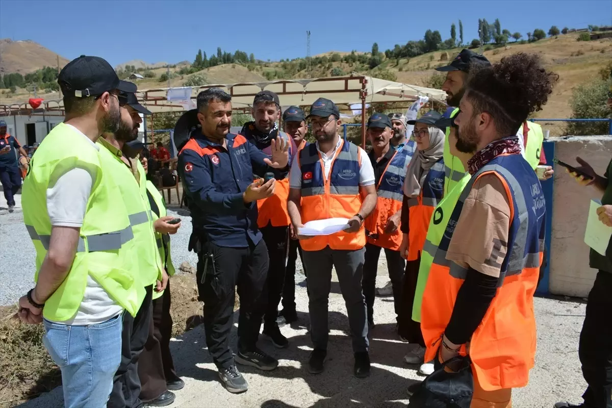 Hakkari'de AFAD Gönüllüleri Buluşması Düzenlendi