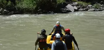 Hakkari'de Elektrik Kesintisine Rafting ile Müdahale