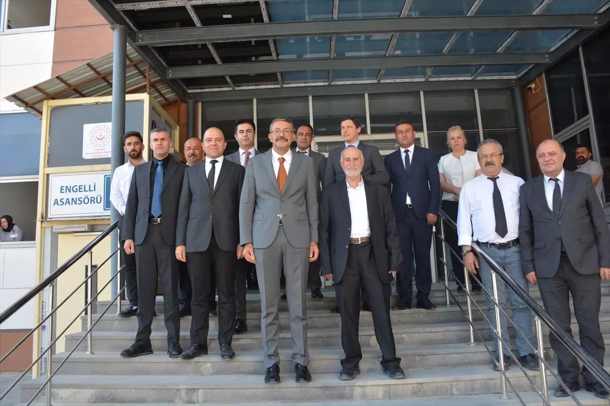 Hakkari'de 2. Yaşlılık Şurası ve İl Yaşlılık Çalıştayı Düzenlendi