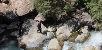 Hakkari'de Kaybolan Kadın İçin Arama Çalışmaları Yeniden Başlatıldı