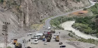 Hakkari'de Askeri Midibüs Devrildi: 12 Yaralı